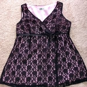 Pink a&Lace Maternity top sz M/L